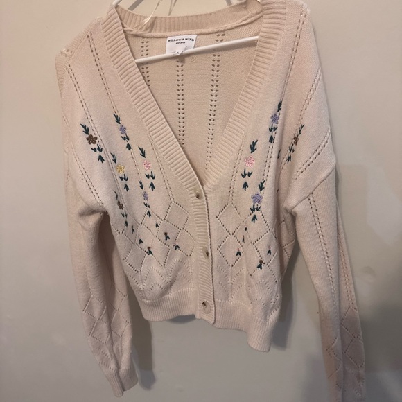 Willow & Wind Sweaters - Willow & Wind Floral Embroidered Cardigan